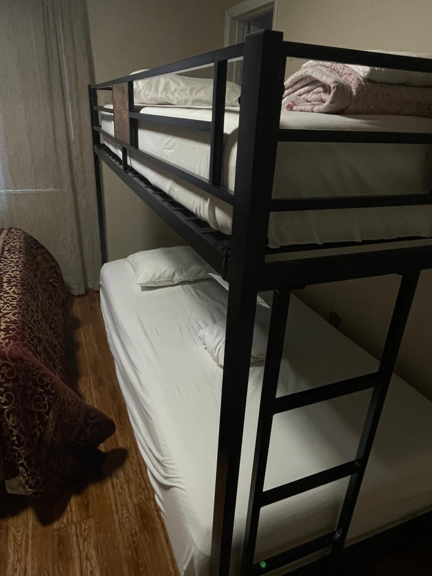 Homestay Private Inside Shared - Vida Miami