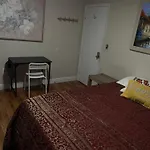Private Suite Inside Shared Home - Vida Room